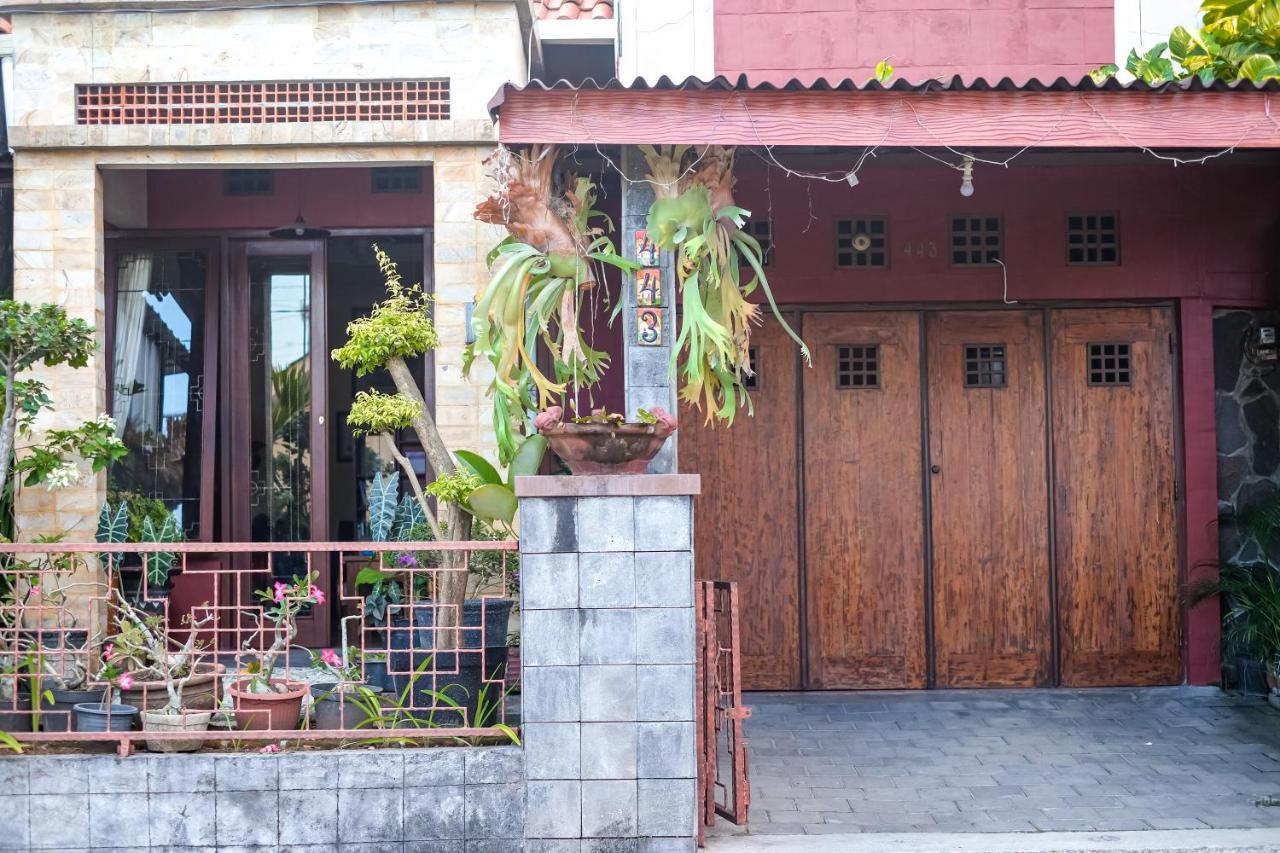 Unique Homestay 443 Джокьякарта Экстерьер фото
