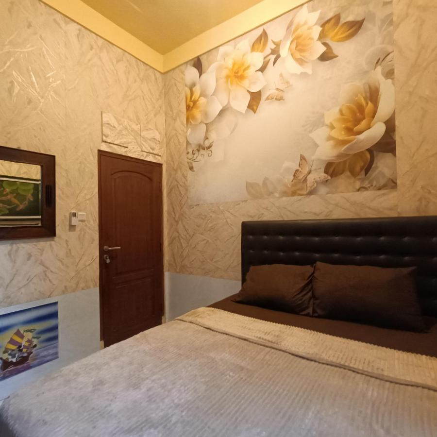 Unique Homestay 443 Джокьякарта Экстерьер фото